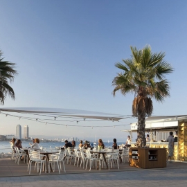 Kiosko Bar sulla spiaggia di Barcellona